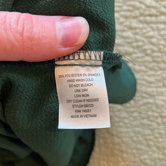 🎉 3/$15 Green Monteau Capsleeve Dress S - Picture 4 of 9